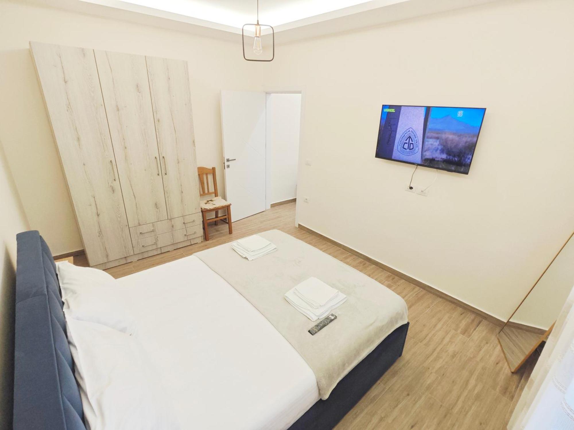 New Apartment Close To Sea And Downtown Vlore Exterior photo